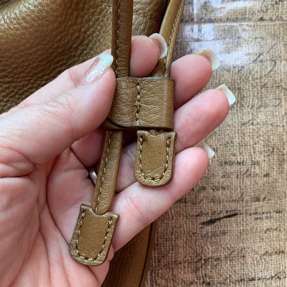 Authentic Burberry leather hobo bag. Used, but only worn 2x. No storage bag. - Picture 8 of 13